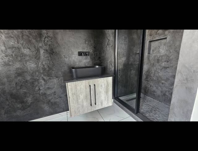 3 BEDROOM FREESTANDING FOR SALE IN CASHAN